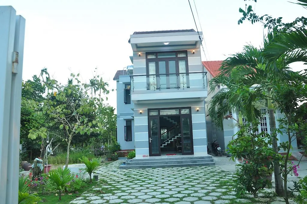 Lama Homestay הוי אן