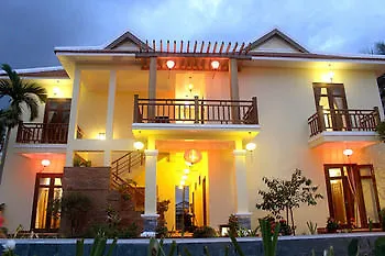 Lama Homestay Хойан