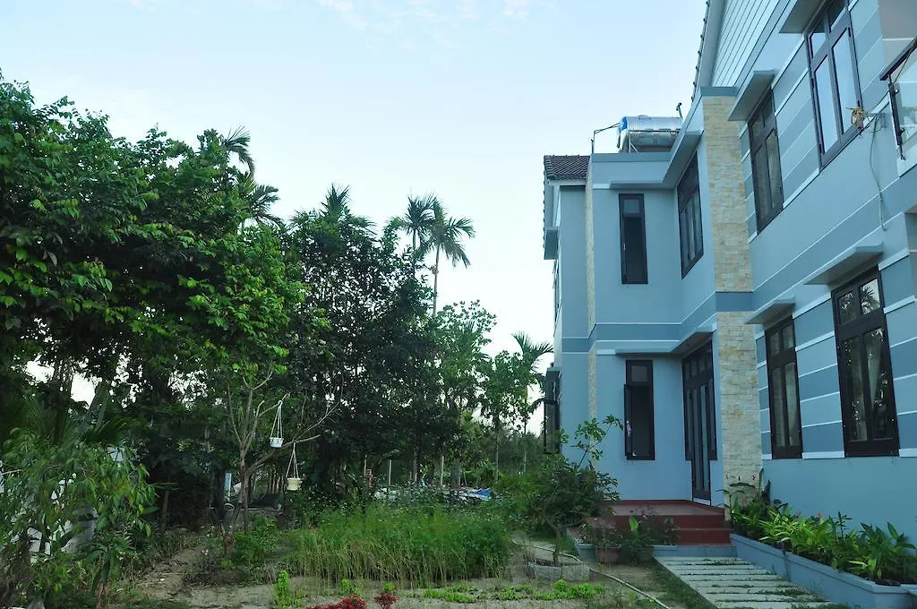 Lama Homestay Хойан 3*,